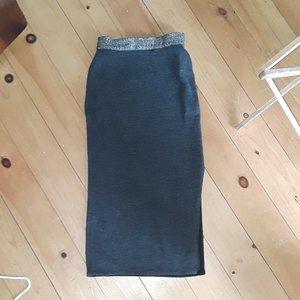 Anthropologie Moth charcoal gray wool midi skirt with gold metallic waistband